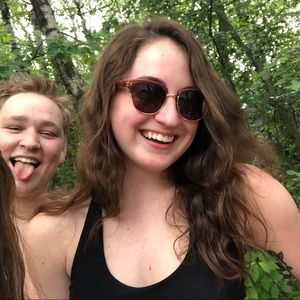 Meet your Posher, Sarah